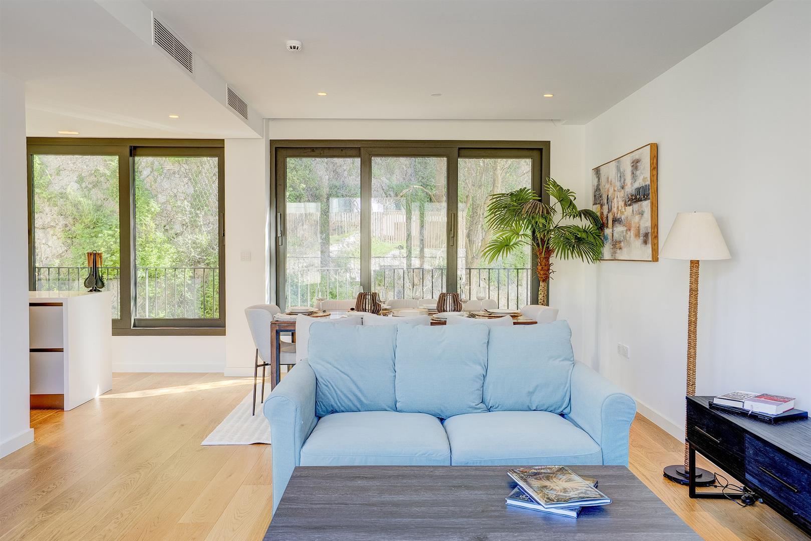 Image of House - 4 Bedrooms - 3 Bathrooms for Sale in North Gorge-Gibraltar, Image 2